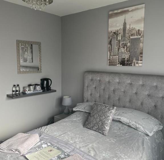 ペンション No1 Guest House