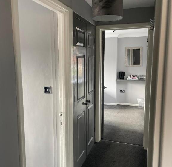 ペンション No1 Guest House