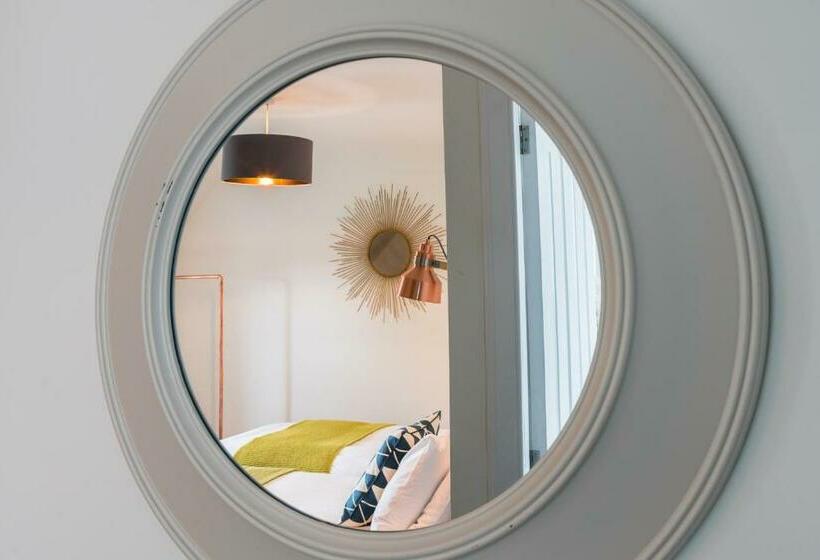 The Old School House B&b