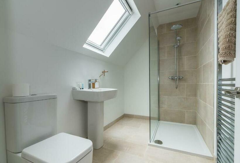 The Old School House B&b