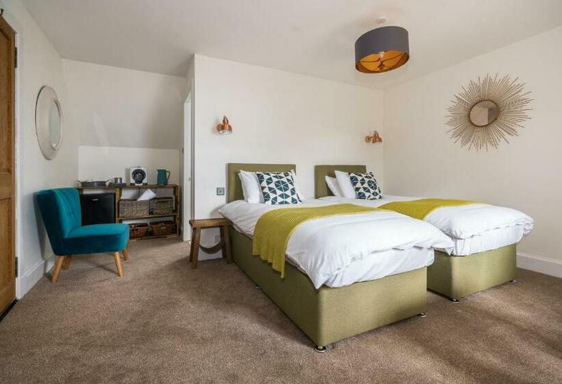 The Old School House B&b