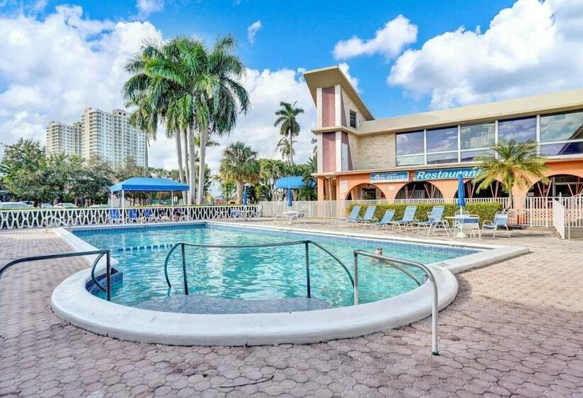 Steps To The Beach Christmas Vacation Pool