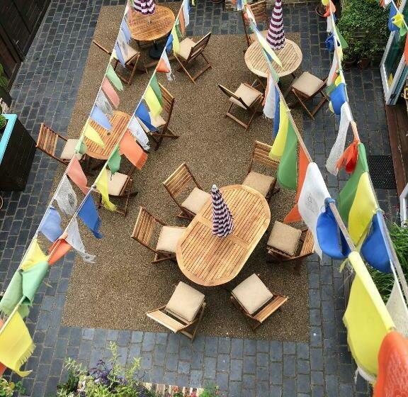 Общежитие The Beetroot