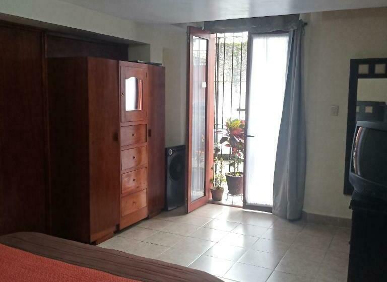 فندق صغير Posada Galeria Alberto Sedas