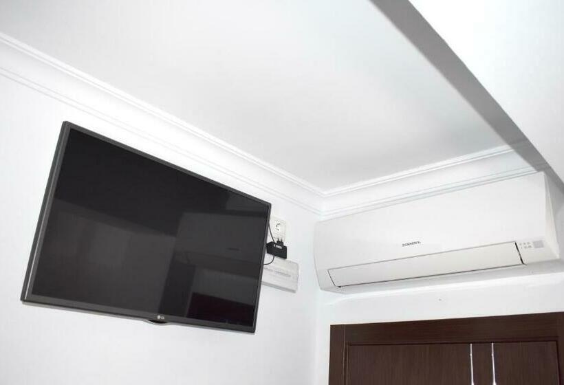هاستل Iznájar Suites