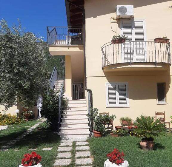 مبيت وإفطار Alloggio Turistico L Ulivo