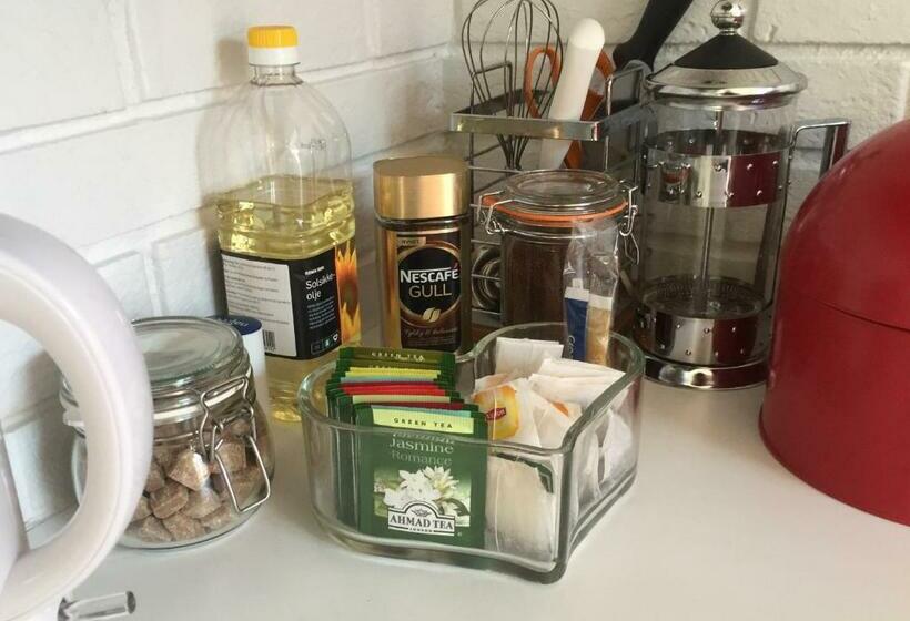 Bed and Breakfast Cozee Central Apartments