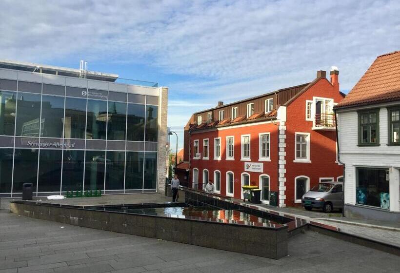 Bed and Breakfast Cozee Central Apartments