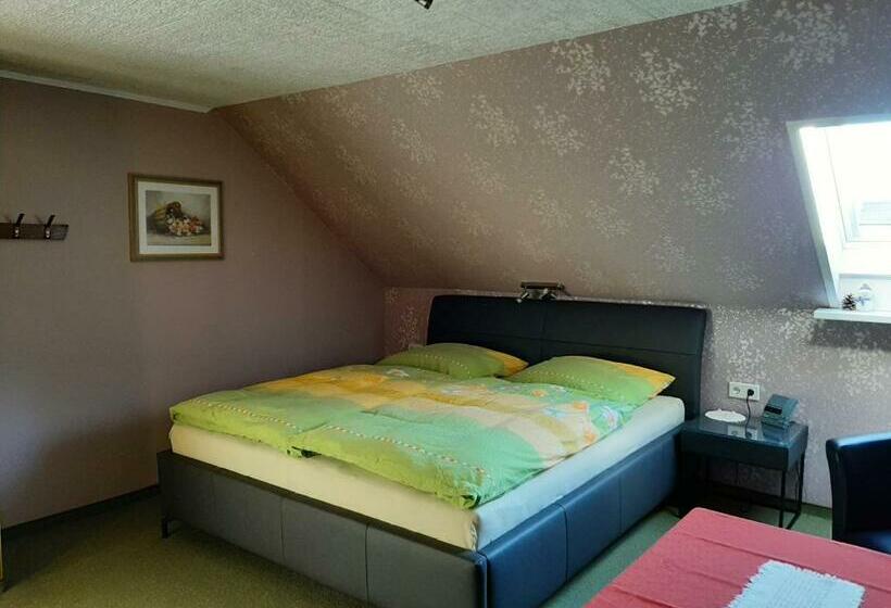 مبيت وإفطار Ferienzimmer Wenzel