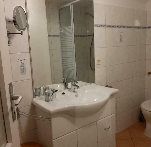 مبيت وإفطار Ferienzimmer Wenzel