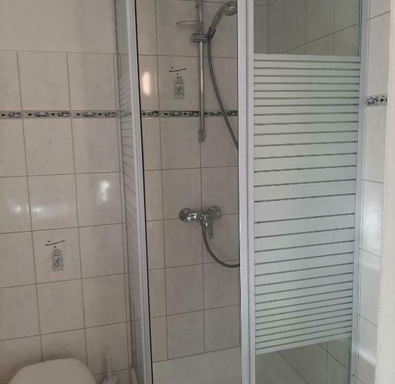 مبيت وإفطار Ferienzimmer Wenzel