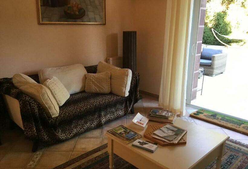 مبيت وإفطار Le Clos De Rose