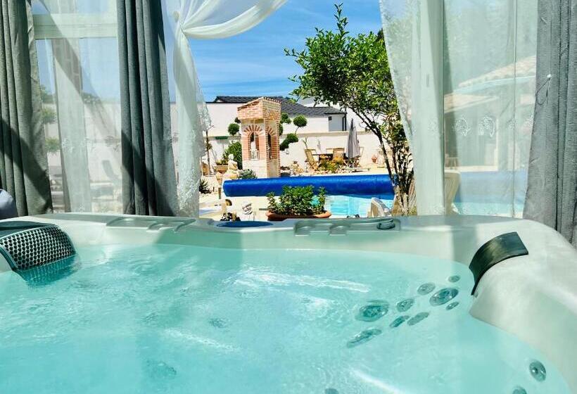 צימר Le Mas Des Mathes, Chambres D Hôtes, Studios