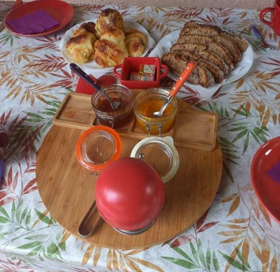 ベッドアンドブレックファースト Le Violet