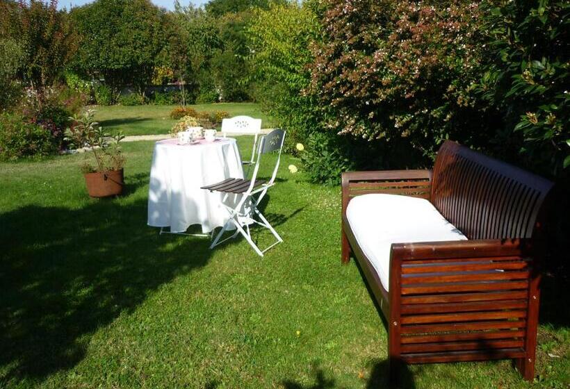 ベッドアンドブレックファースト Les Hirondelles Du Paradis 6 Rue Des Oiseaux