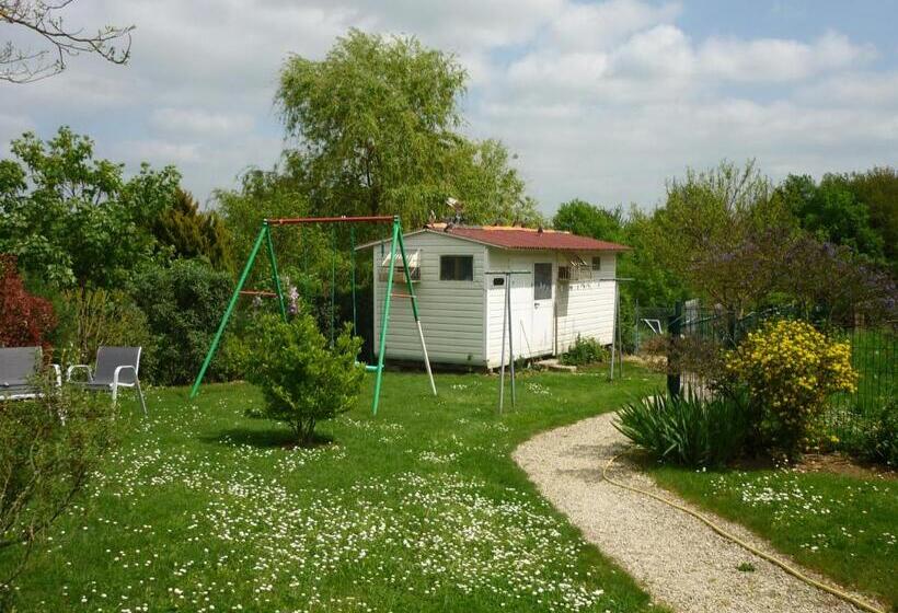 ベッドアンドブレックファースト Les Hirondelles Du Paradis 6 Rue Des Oiseaux