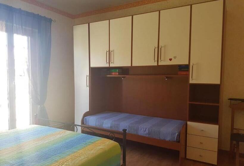 تختخواب و صبحانه Mirella S House Viaverona