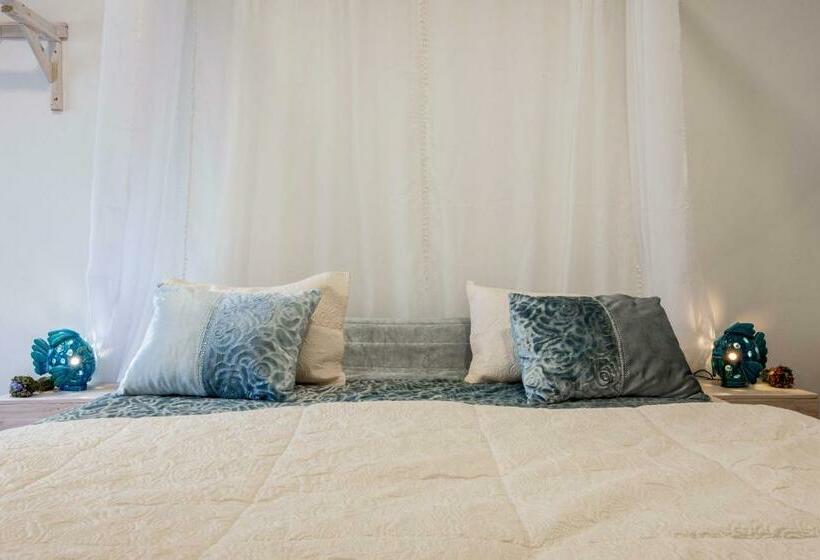 تختخواب و صبحانه O Quintal Guesthouse