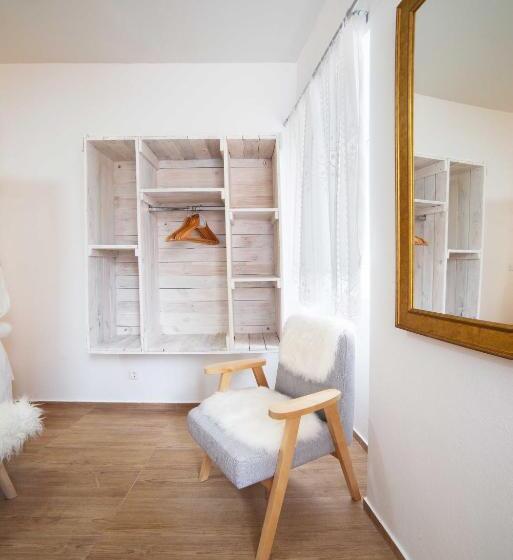 تختخواب و صبحانه O Quintal Guesthouse