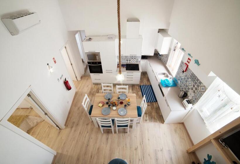 تختخواب و صبحانه O Quintal Guesthouse