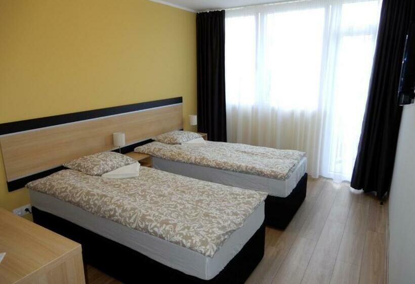Bed and Breakfast Rómahegy Rendezvényház