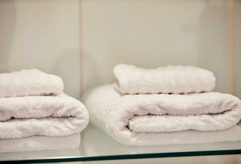 مبيت وإفطار Treehouse Inn