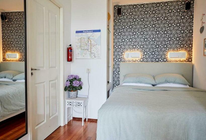 مبيت وإفطار Treehouse Inn