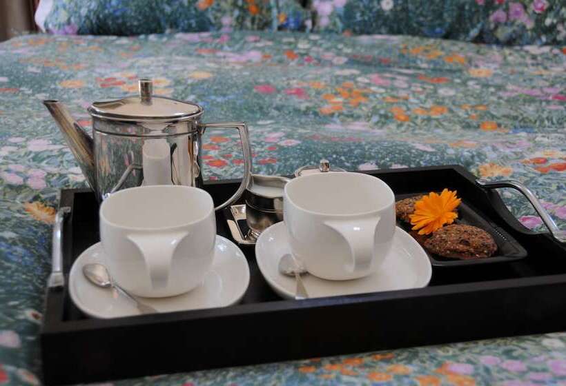 צימר Wetherly Inn & Spa