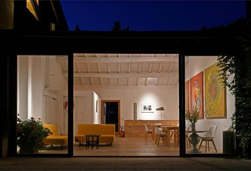 هتل Agriturismo Podere Il Leccio