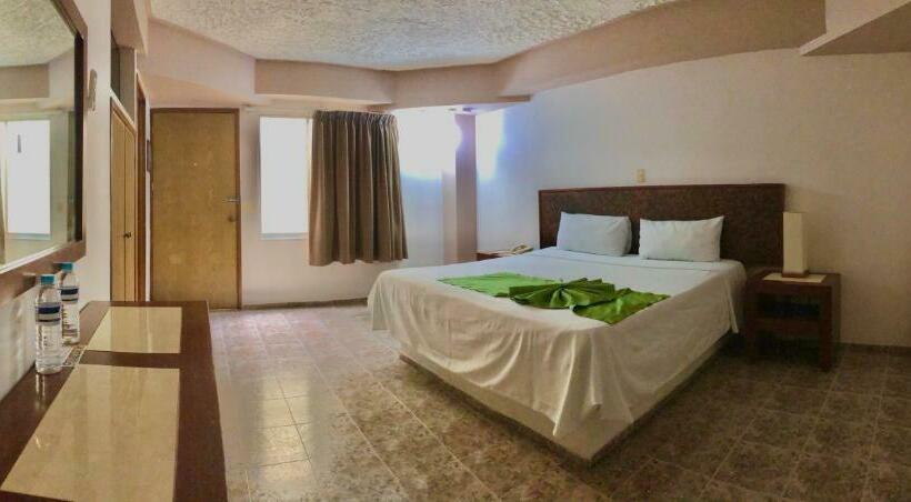 호텔 Del Camino Real