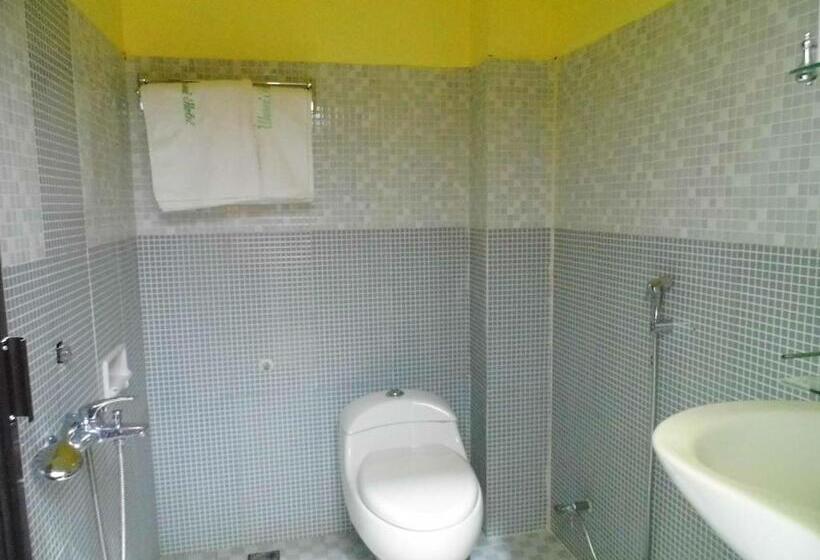 בית מלון כפרי Ilhami Blitar