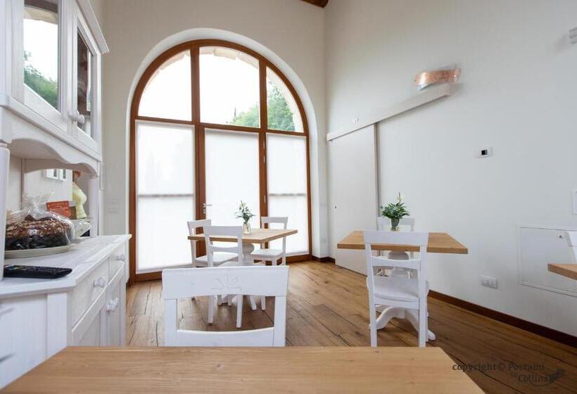 Отель Portami In Collina