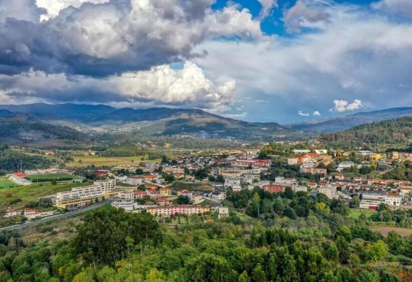 Отель Quinta De Silharezes, Lda