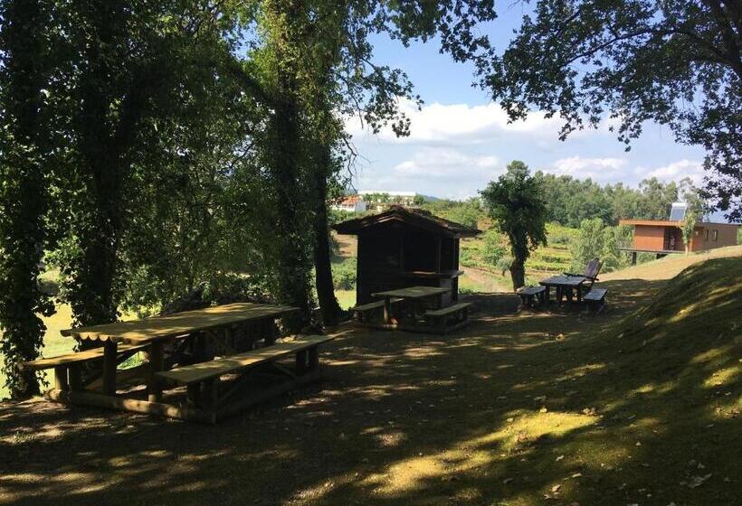 Отель Quinta De Silharezes, Lda