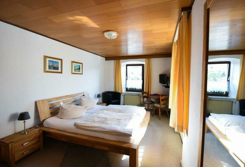 Отель Restaurant Haus Zwicker