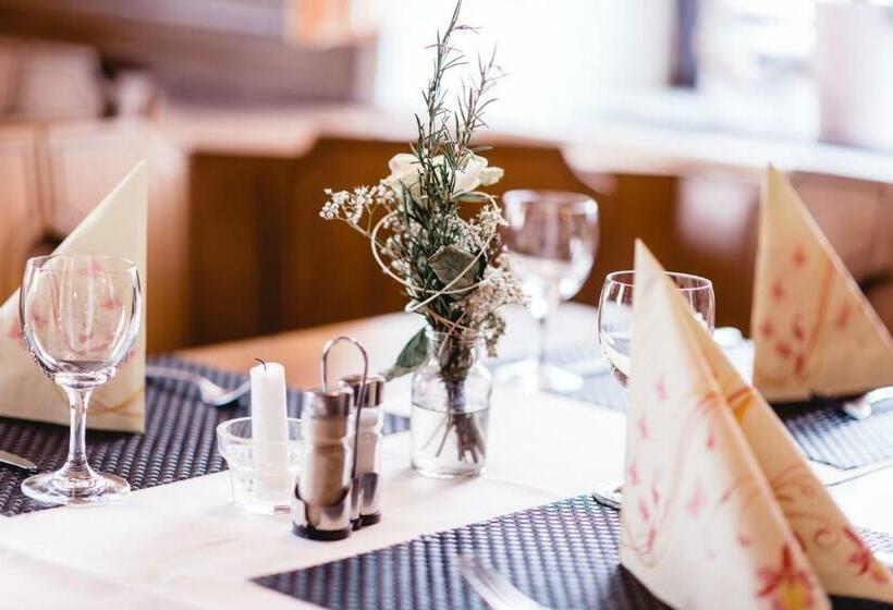 Отель Restaurant Haus Zwicker