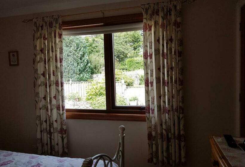 Lilyoak B&b & Self Catering Apartment