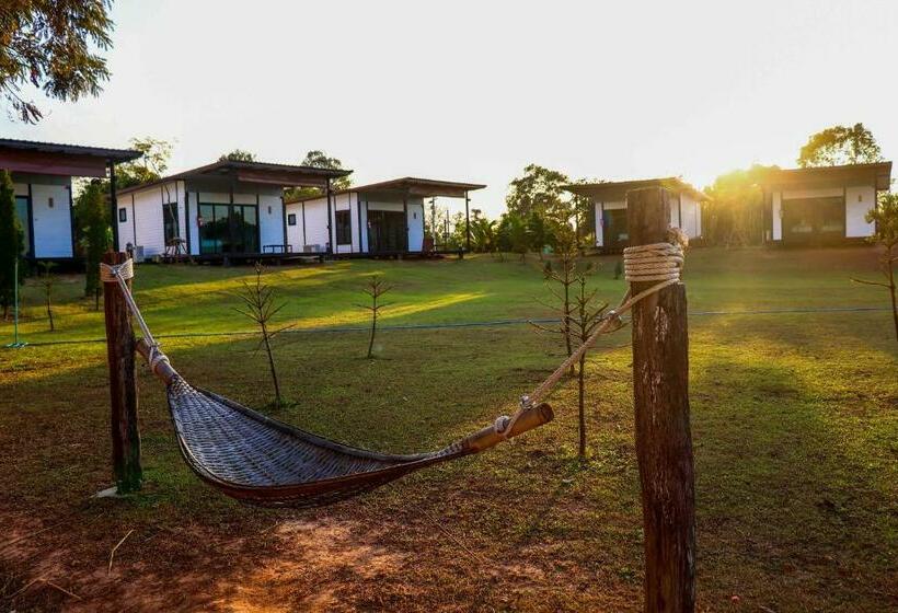 Mae On Village Resort