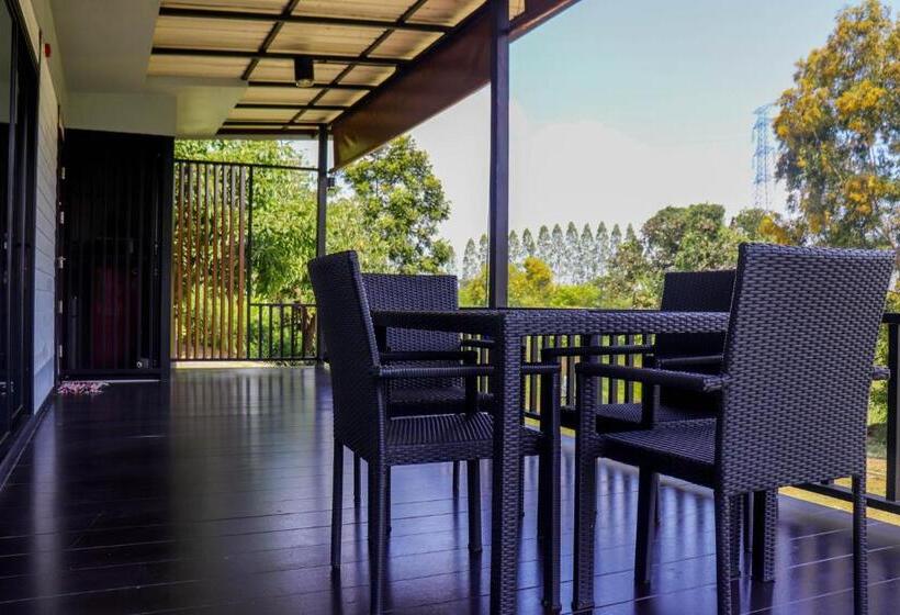 Mae On Village Resort