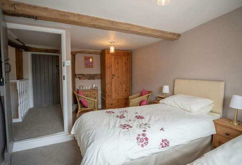 Old Beams Bed & Breakfast