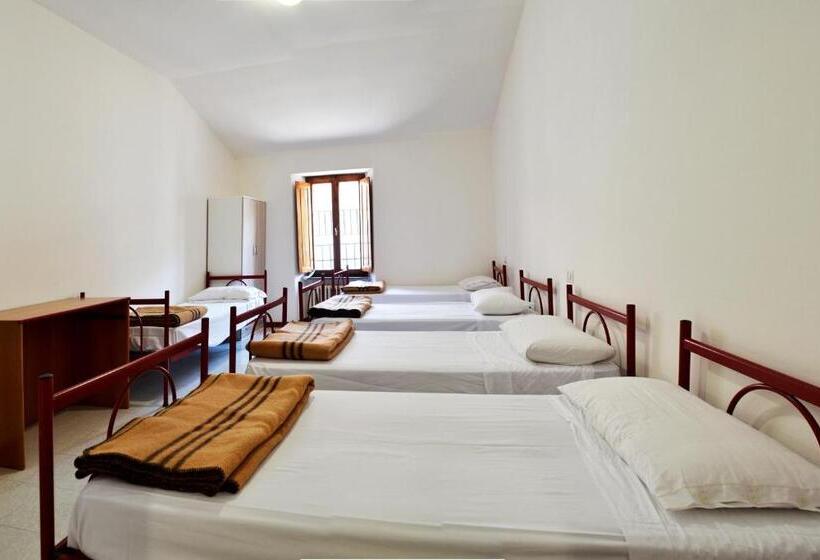 Ostello Del Parco Di Monte Cucco