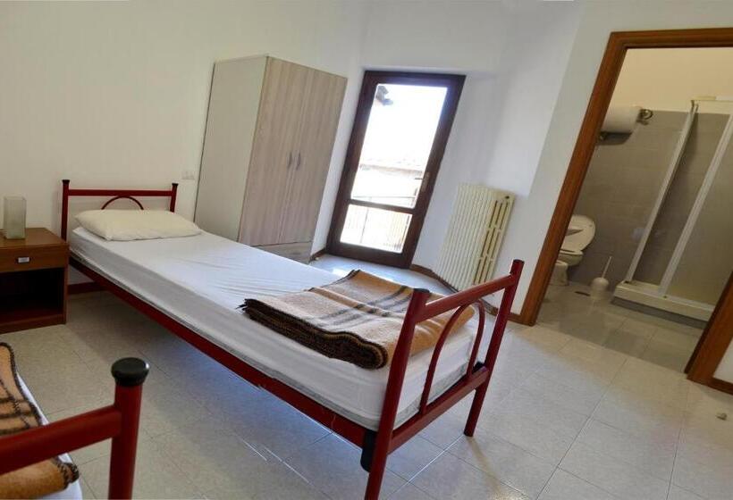 Ostello Del Parco Di Monte Cucco