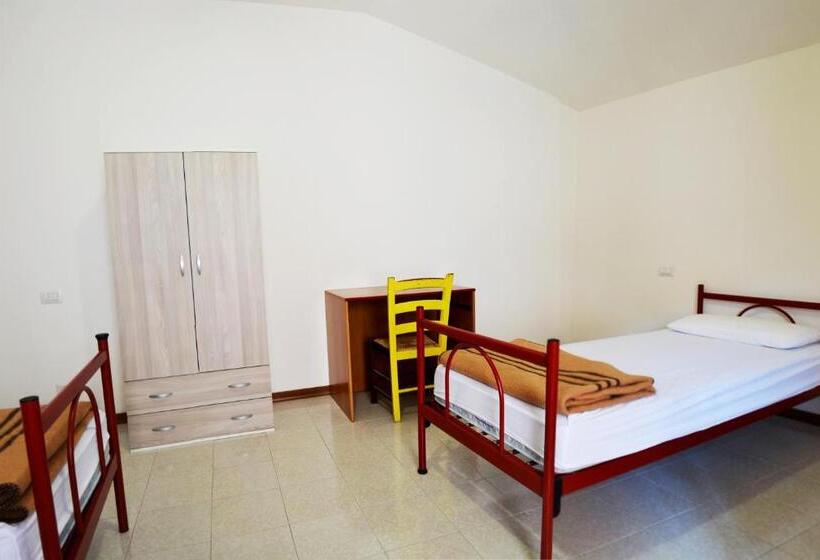 Ostello Del Parco Di Monte Cucco