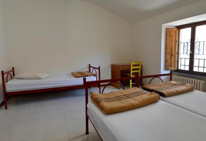 Ostello Del Parco Di Monte Cucco