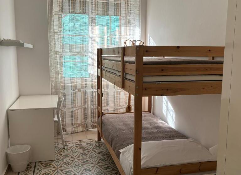 پانسیون Alloggio In Centro Città Con Parcheggio Privato E Wifi