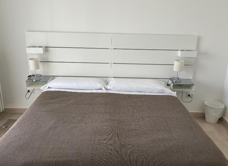 پانسیون Alloggio In Centro Città Con Parcheggio Privato E Wifi