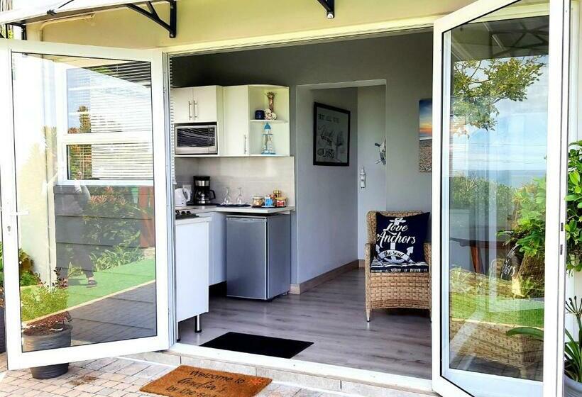 ペンション Amelia S By The Sea