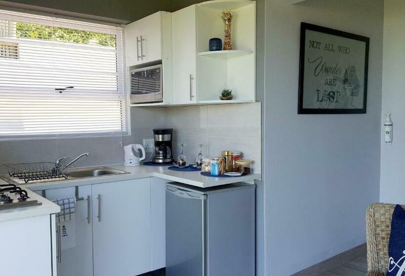 ペンション Amelia S By The Sea