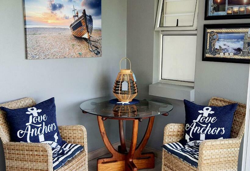 ペンション Amelia S By The Sea