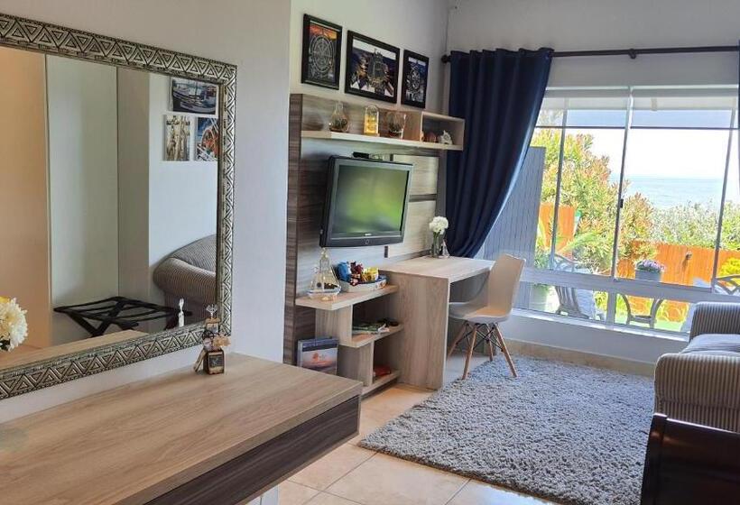 ペンション Amelia S By The Sea